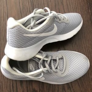 Nike Tanjun Wolf Gray - 6.5